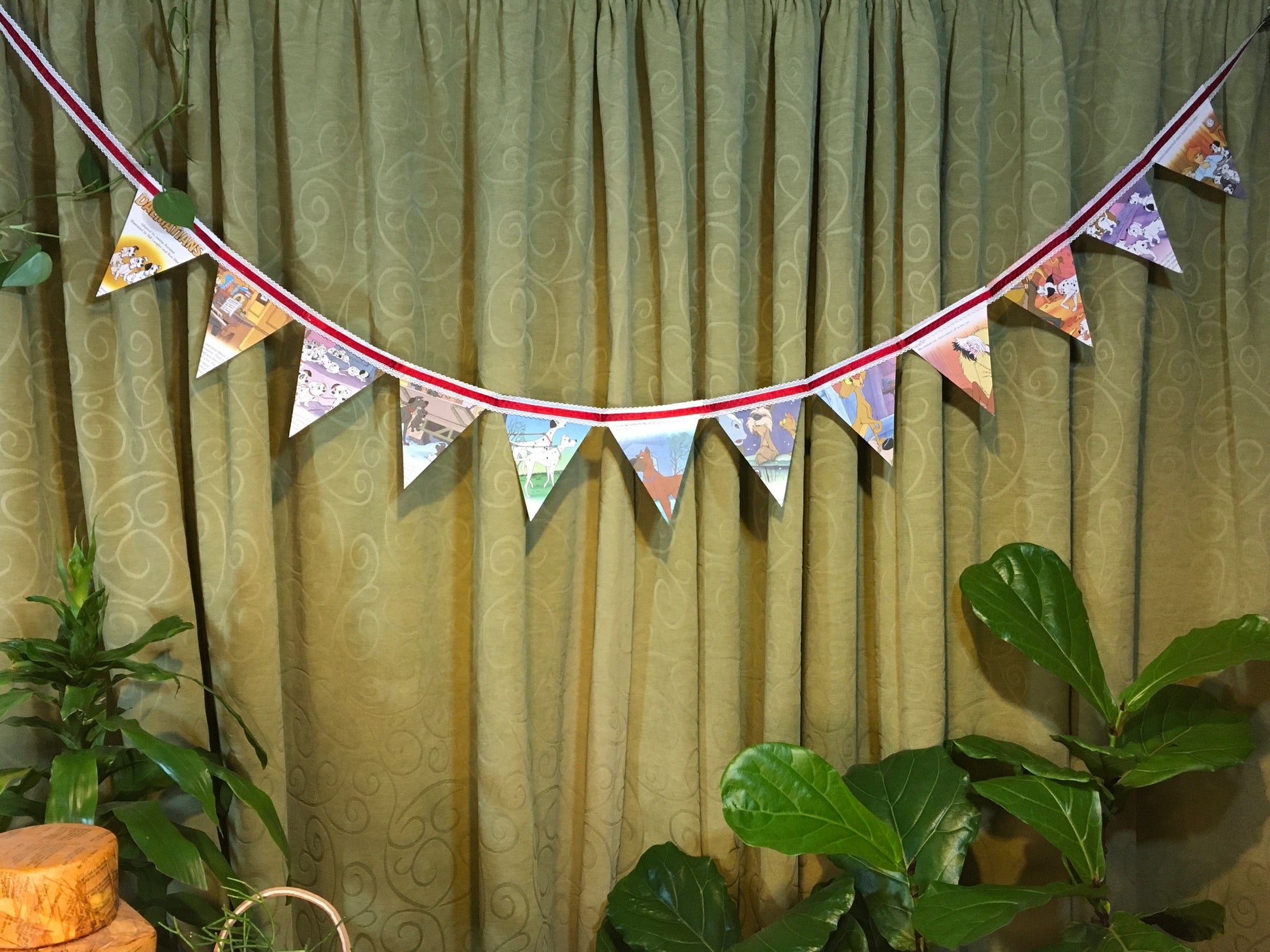 Bunting ~ 101 Dalmatians Little Golden Book - ElmsCreative