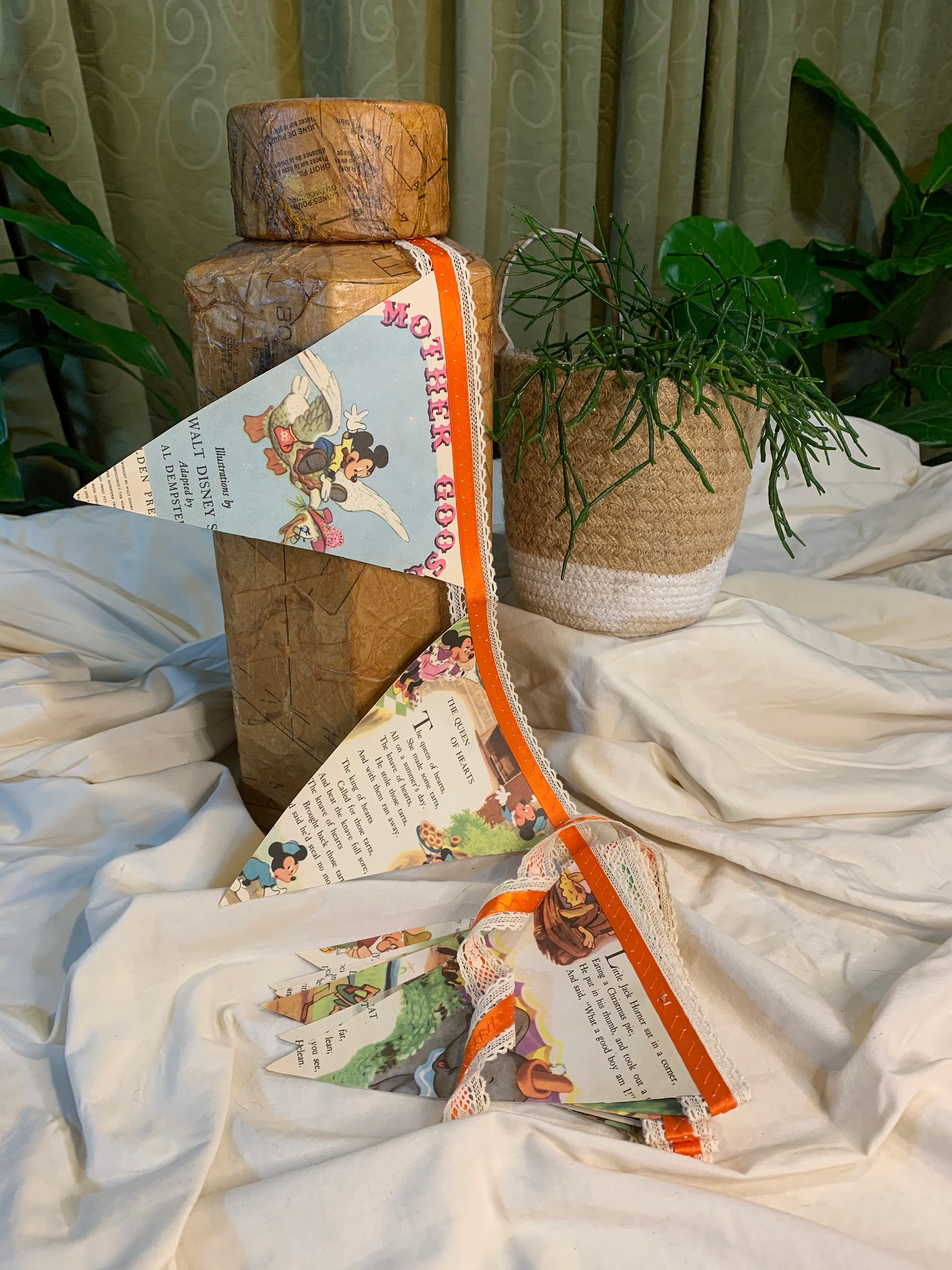 Bunting ~ Mother Goose Little Golden Book - ElmsCreative